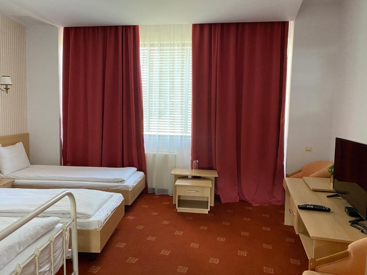 Hotel Andy Km 36 Bucarest Esterno foto